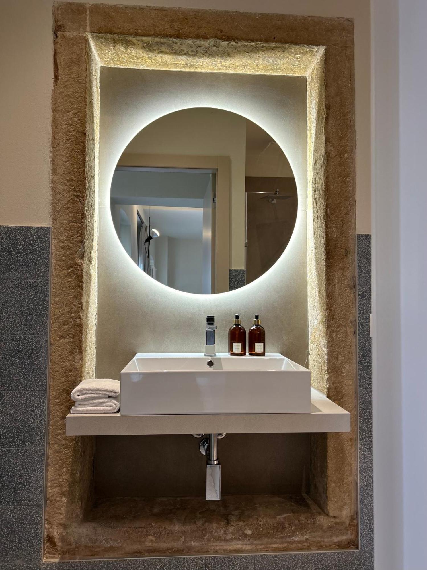 The Lake Suites Com - Luxury Stay In Lazise Eksteriør bilde