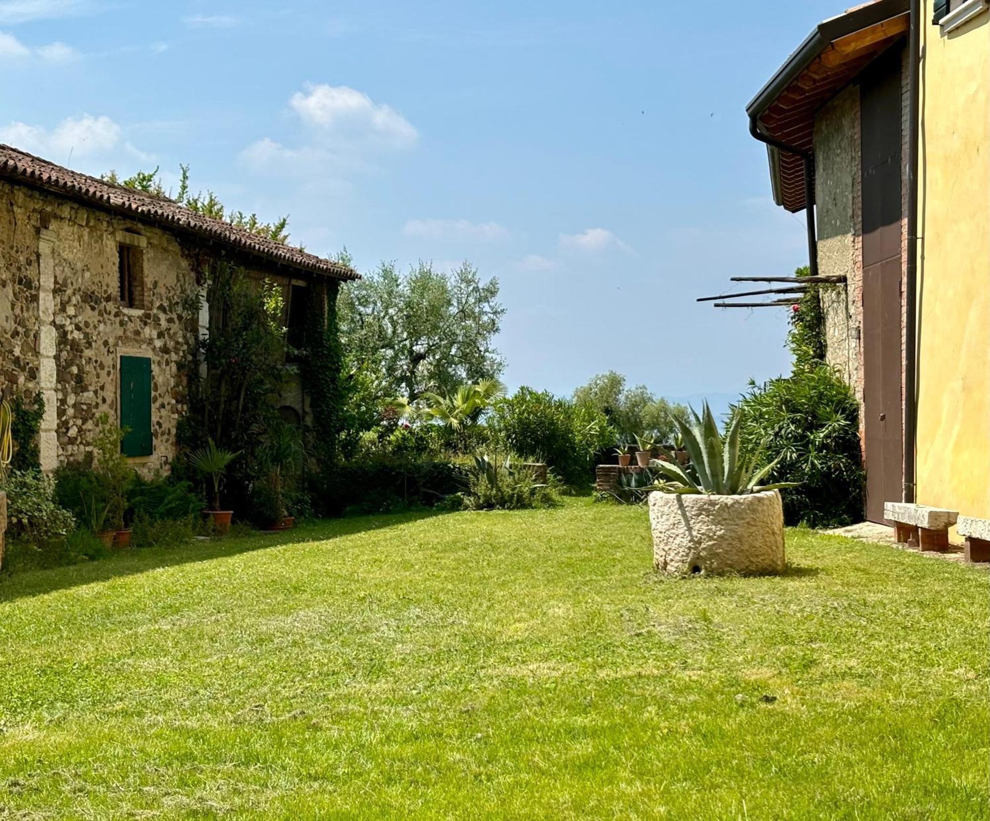 The Lake Suites Com - Luxury Stay In Lazise Eksteriør bilde